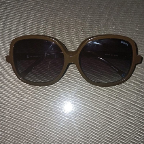 Brixton square sunglasses used, oil color, 100% UV protection