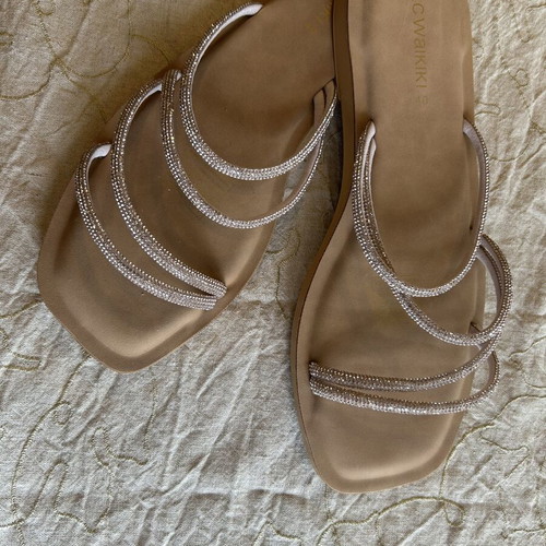 LC Waikiki women's slippers with fine straps and sparkling stones, new, size 40