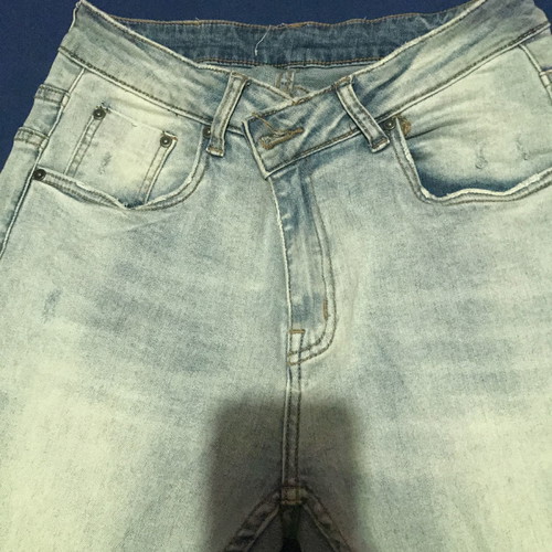 One Teaspoon jeans used with frayed edges, high waist size 28-30