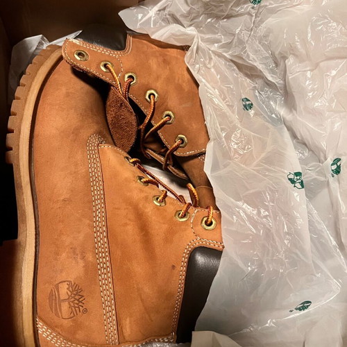 Timberland women's boots like new, brown Wheat Nubuck