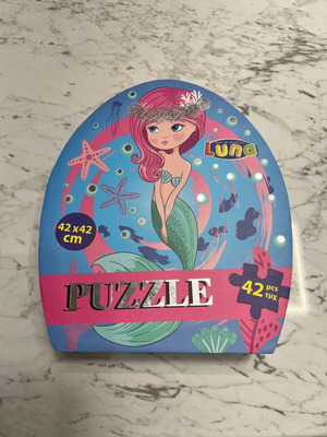 Mermaid Puzzle like new