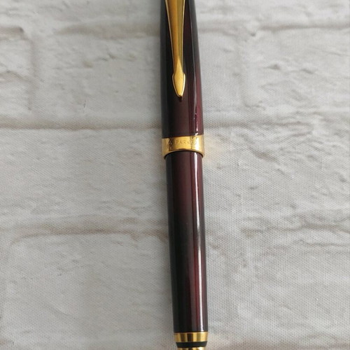 Parker Ball Pen Ellipse Red pen like new