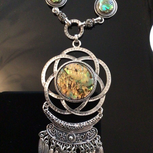 Boho necklace like new, impressive
