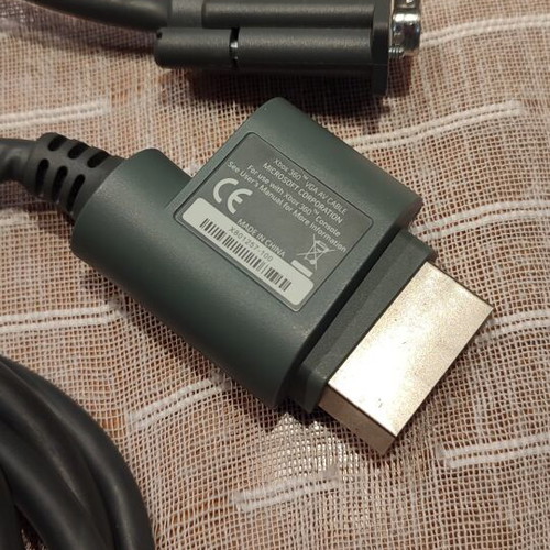 Microsoft Xbox360 VGA cable adapter used