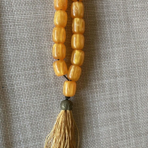 Plastic komboloi like new