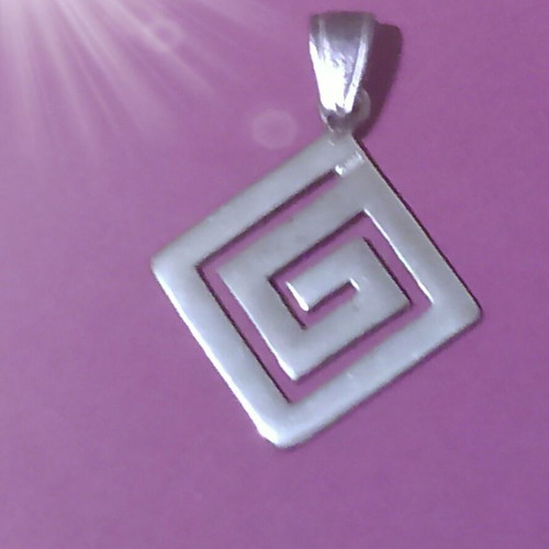 Silver 925 pendant with meander design