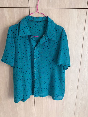 Polka Dot Vintage Shirt like new, blue and black