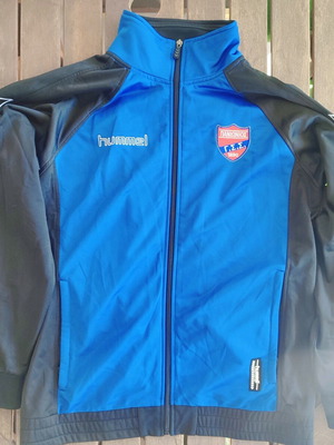 Hummel Πανιώνιος Γ.Σ.Σ. αθλητική ζακέτα σε μπλε και μαύρο, μέγεθος S