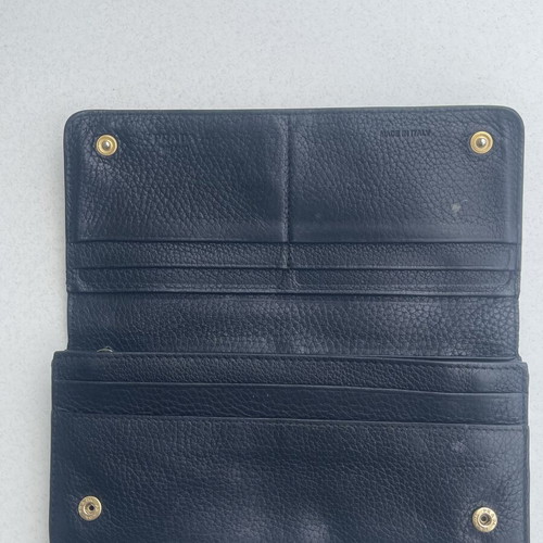 Prada wallet used, authentic, very good condition