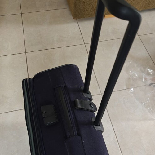 Samsonite suitcase used, blue with 2 wheels and handle, 60x35x20 cm