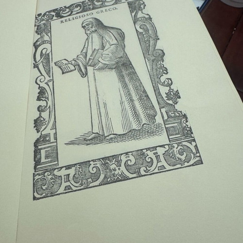 Collectible edition with 12 engravings like new