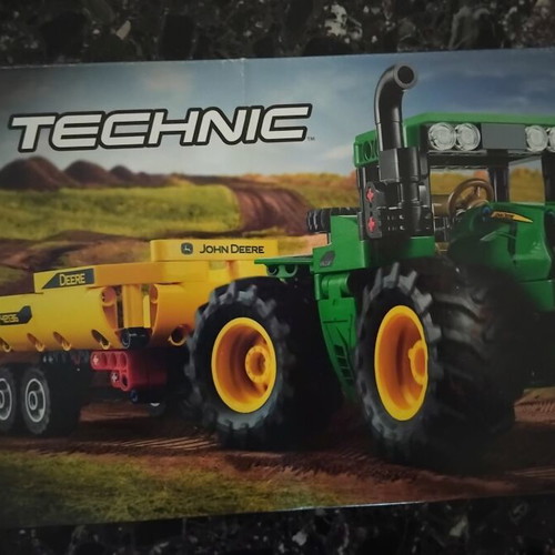 LEGO Technic John Deere 9620R 4WD Tractor set 42136