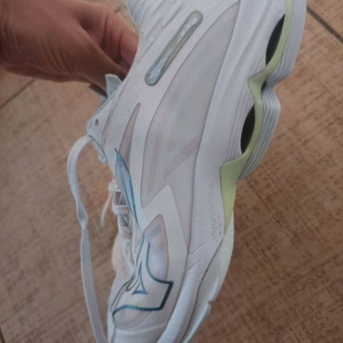 Mizuno Wave Lightning Z7 volleyball shoes used, women's size 38, white