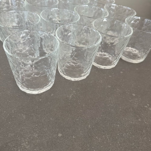 Set of 16 glass tumblers with embossed honeycomb design, new