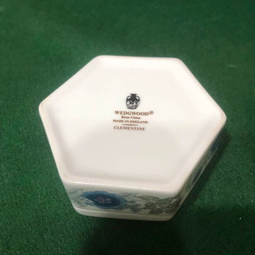Wedgewood Clementine English Bone China Trinket Box new