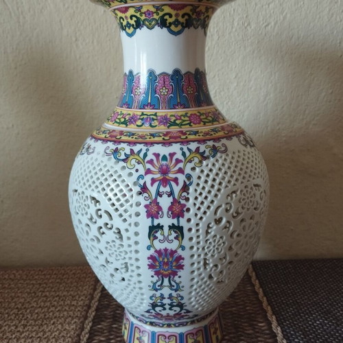 Handmade Chinese porcelain vase, flawless, 2-piece set