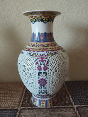 Handmade Chinese porcelain vase, flawless, 2-piece set