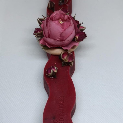 Zig Zag Candle 24cm handmade with dried roses and fragrance