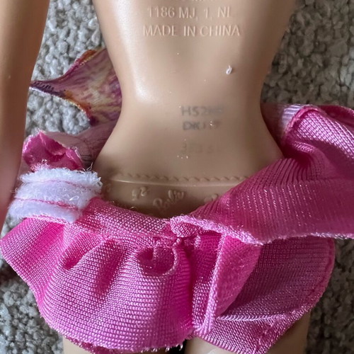 Barbie rhythmic gymnast doll with ribbon like new
