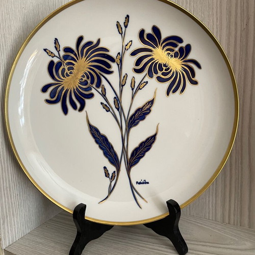 Vintage decorative plate from Germany hand-painted, like new, porcelain 24 cm