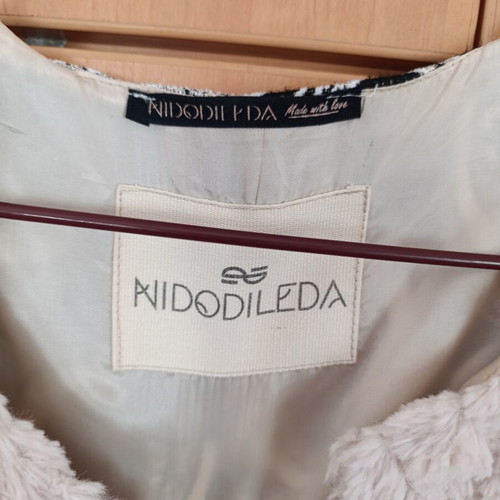 Nidodileda white cardigan with black belt like new