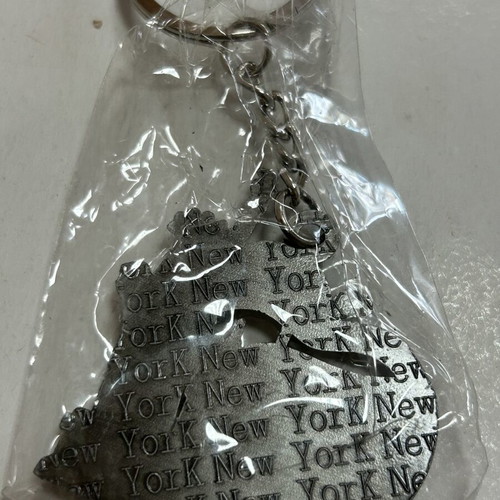 Metal New York keychain new, blue and multicolor