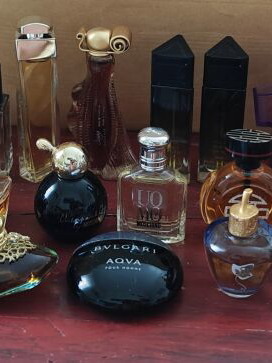 Vintage perfume miniatures and samples collection, 60+ pieces