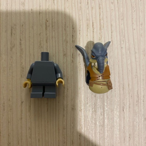 Lego Watto Tan Hands minifigure like new