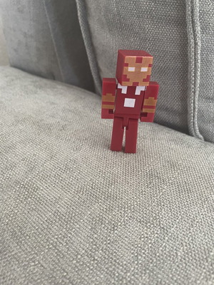 Φιγούρα Minecraft Iron Man σαν καινούργιο