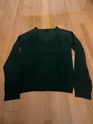 Zara knitted sweater dark green size M like new