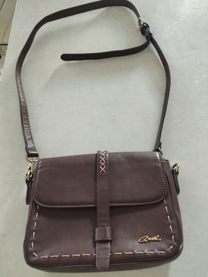 Axel crossbody bag, brown with contrast whipstitch