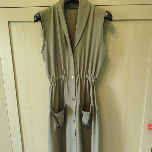 Sleeveless semizie dress maxi green, like new by Owtwo