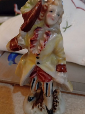 Porcelain figurine like new, 1950s-1960s, 10x4 cm