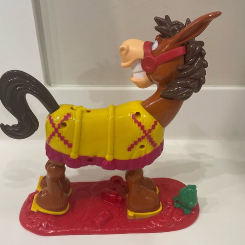 Buckaroo kids game like new, missing 2 luggage and instructions
