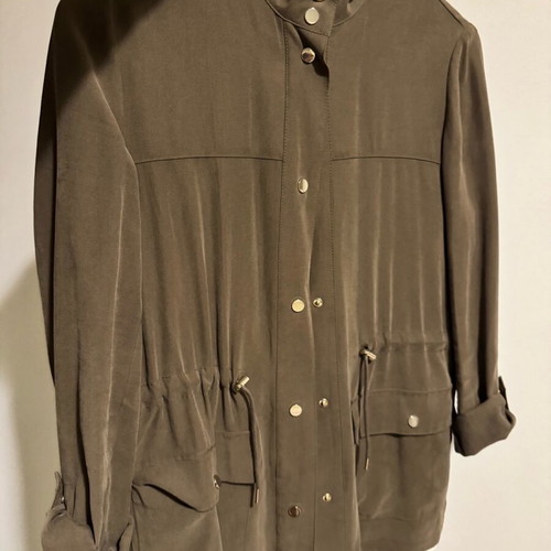 Zara jacket green like new, thin for autumn and spring