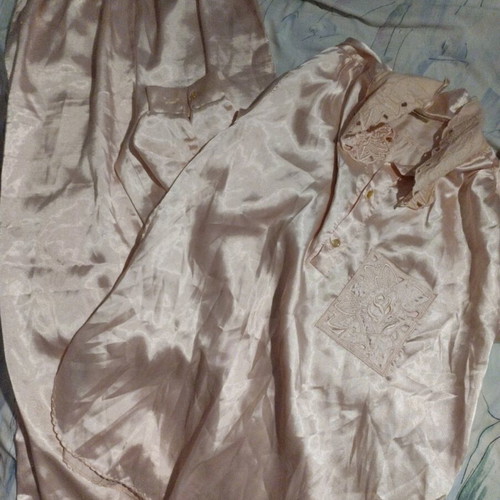 Satin pajama set salmon like new