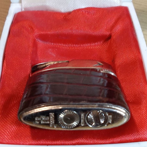 Ronson Varaflame vintage lighter with leather wrap like new