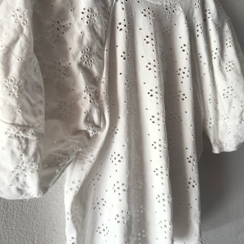 Zara spring blouse with eyelet embroidery like new, white