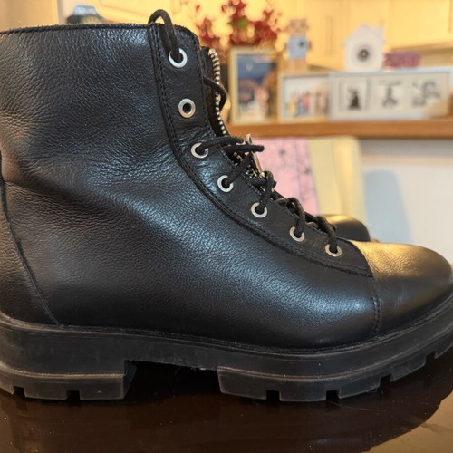 Booties like new, size 38, black