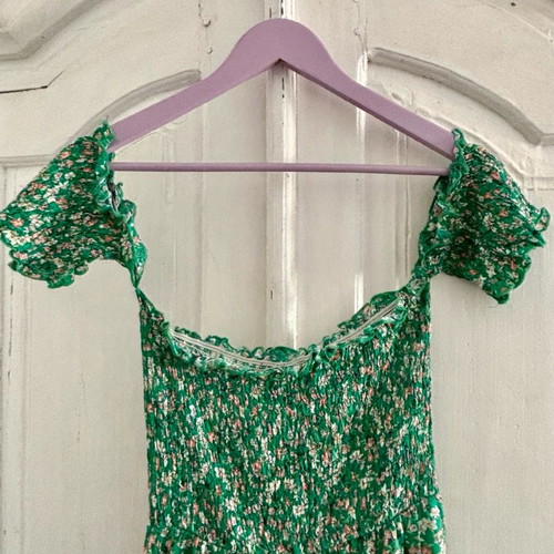 Floral dress with smocking like new, multicolor green