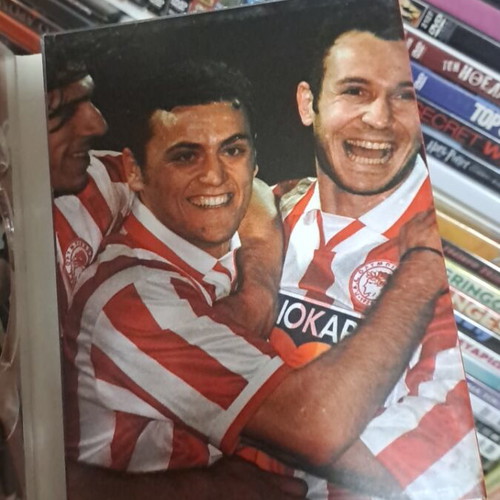 Olympiakos 7+1 Championships collectible box set used, authentic