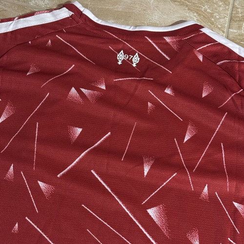 Liverpool FC Jersey 2026/27 Medium new official replica