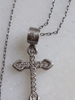 Silver cross used with chain