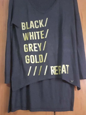 Cento Fashion women's long-sleeve blouse like new, black and grey