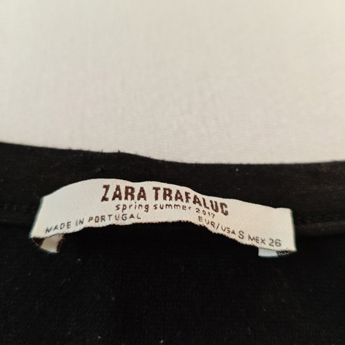 Zara black sleeveless crop top like new, size S
