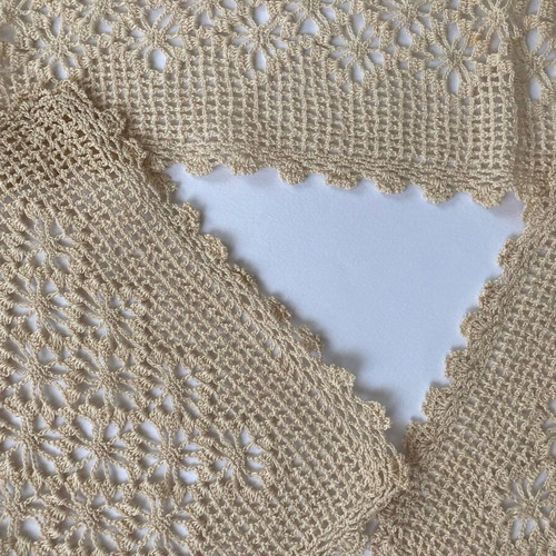 Vintage handmade crochet lace table linens set of 3, like new