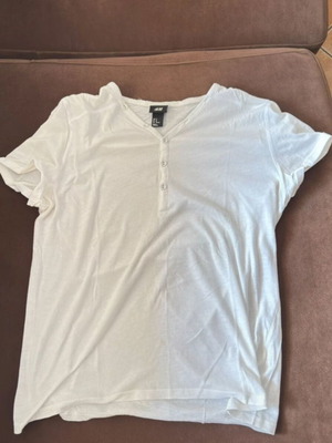 Άσπρη κοντομάνικη μπλούζα H&M σαν καινούργια, μέγεθος M