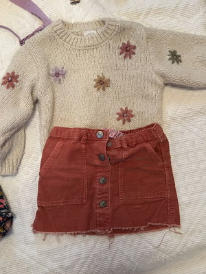 Kids set like new, beige and red