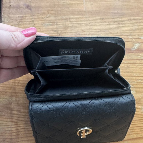 Primark Black Quilted Wallet like new with card and coin compartments