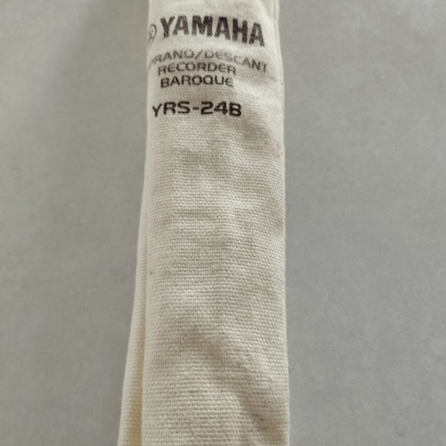 Yamaha YRS-23 soprano recorder with Method book by F. Nakas